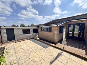 Photo 22- click for photo gallery